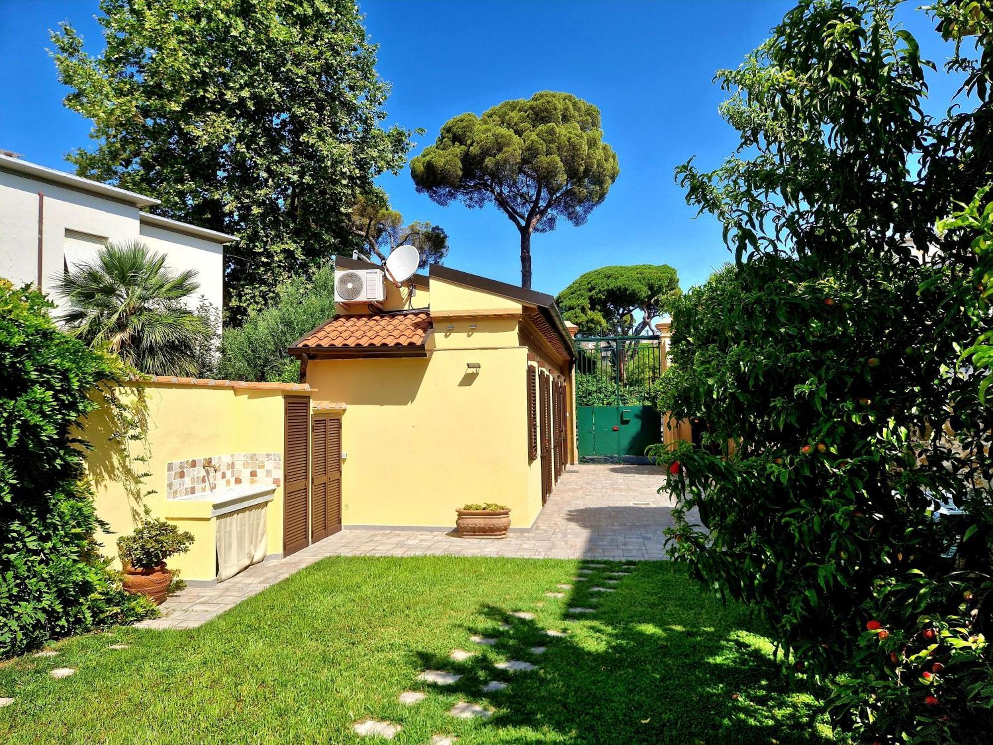 Serra Di Mare Casa Con Giardino *